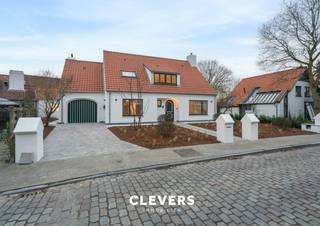 In één van de mooiste dorpen van Vlaanderen, genesteld in het vlakke polderlandschap tussen de Kust en Brugge vinden we in de schaduw van...