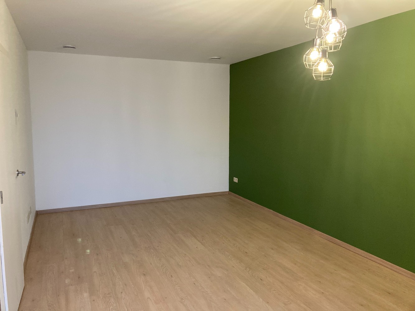 Modern 2-slpkappartement met terras en autostaanplaats op uitstekende ligging in Lubbeek ! - foto 3