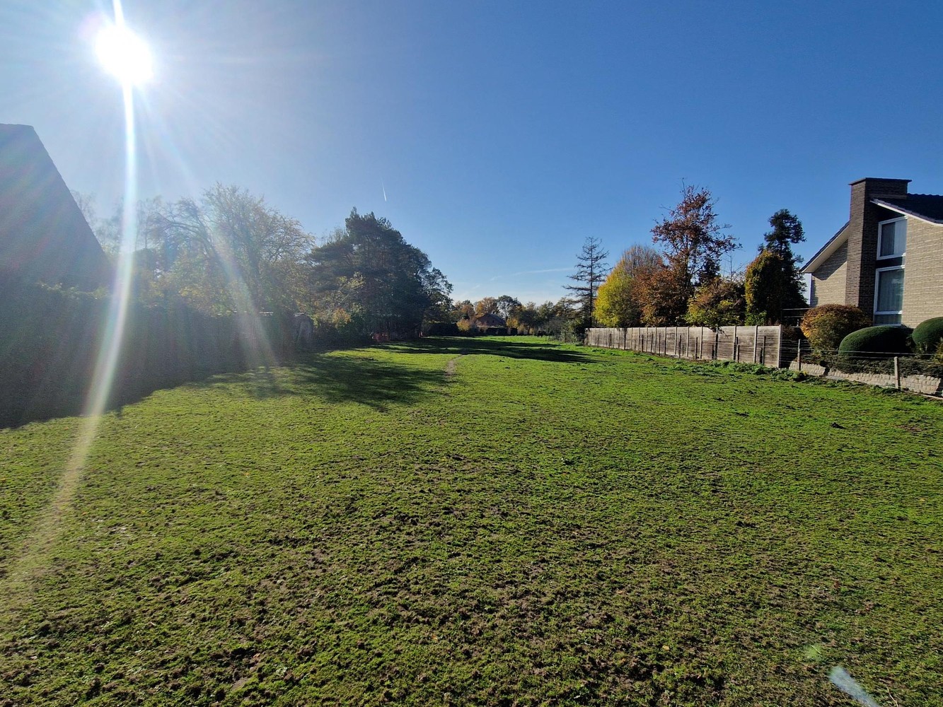 Zuid west georiënteerde bouwgrond voor een vrijstaande woning - foto 2