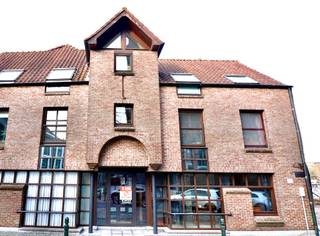 Op zoek naar een commercieel pand op een toplocatie? Dit instapklare handelspand is uitstekend gelegen, nabij de Sint-Vincentiuskerk, op...