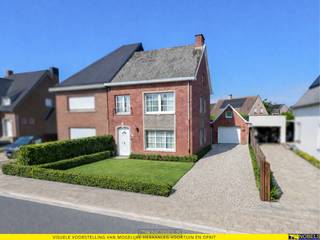 HALFOPEN BEBOUWING met STERKE BASIS en VEEL MOGELIJKHEDEN, gelegen in een RUSTIGE STRAAT in Eine, deelgemeente van Oudenaarde. Deze woning...