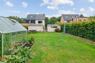 Op een uitstekende locatie in Keerbergen bevindt zich deze instapklare, lichtrijke woning met 2 slaapkamers en een gezellige tuin. U woont hier...