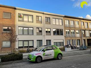 In een rustige woonwijk te Boechout, gelegen op wandelafstand van winkels, scholen, verbindingswegen en openbaar vervoer vinden we dit...