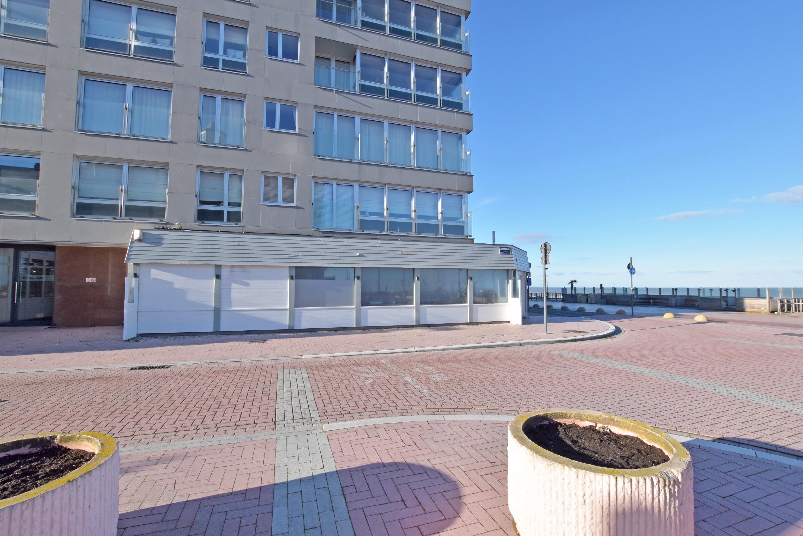 Horeca pand gelegen op een top locatie, op de hoek van de Zeedijk en het Lichttorenplein - foto 4