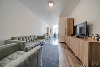 Info &amp; bezichtigingen: maxime.labad@weinvest.be of 02 315 77 22<br /><br />We Invest biedt u exclusief dit appartement met 1 slaapkamer aan, gelegen aan de Aumalestraat 116 in Sint-Jans-Molenbeek, op de 1e verdieping van een klein appartementencomplex. Het heeft een woonoppervlakte van 52 m² en bestaat uit een woonkamer, een keuken- en eethoek, een badkamer en een slaapkamer. De elektriciteit voldoet aan de normen tot 2050.<br /><br />Het appartement verkeert in goede algemene staat en is voorzien van PVC-ramen, dubbele beglazing, individuele gasverwarming en een ingerichte keuken. EPC F, met een verbruik van 321 kWh/m² per jaar en een CO₂-uitstoot van 642 kg. <br /><br />De locatie biedt gemakkelijke toegang tot het openbaar vervoer en ligt vlakbij winkels, voorzieningen en hoofdwegen. De wijk, op de grens tussen Anderlecht en Sint-Jans-Molenbeek, is praktisch voor het dagelijks leven en leent zich goed voor een eerste aankoop of als investering.<br /><br />Neem contact met ons op om een bezichtiging te regelen! Mis onze exclusieve aanbiedingen niet op WWW.WEINVEST.BE