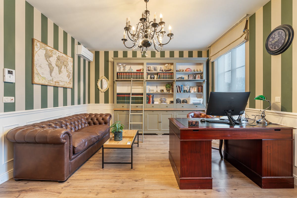 Pastorijvilla met praktijkruimte en studio te Zonhoven - foto 5