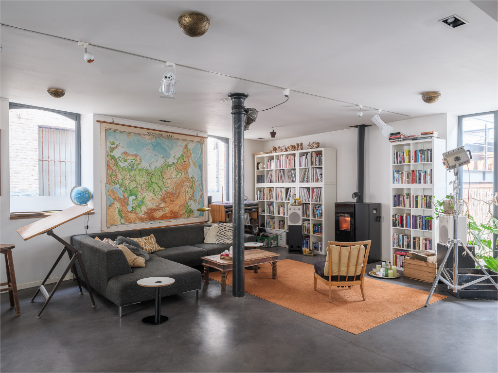 Bijzonder ruime duplex loft (263 m2 bvo) met buitenruimte, 3 slaapkamers, 2 badkamers en inpandige garage nabij de Vrijdagsmarkt. - foto 5