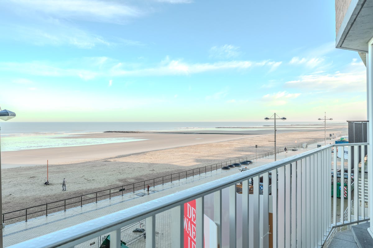 Spacieux appartement de deux chambres avec vue frontale sur la mer ! - photo 5