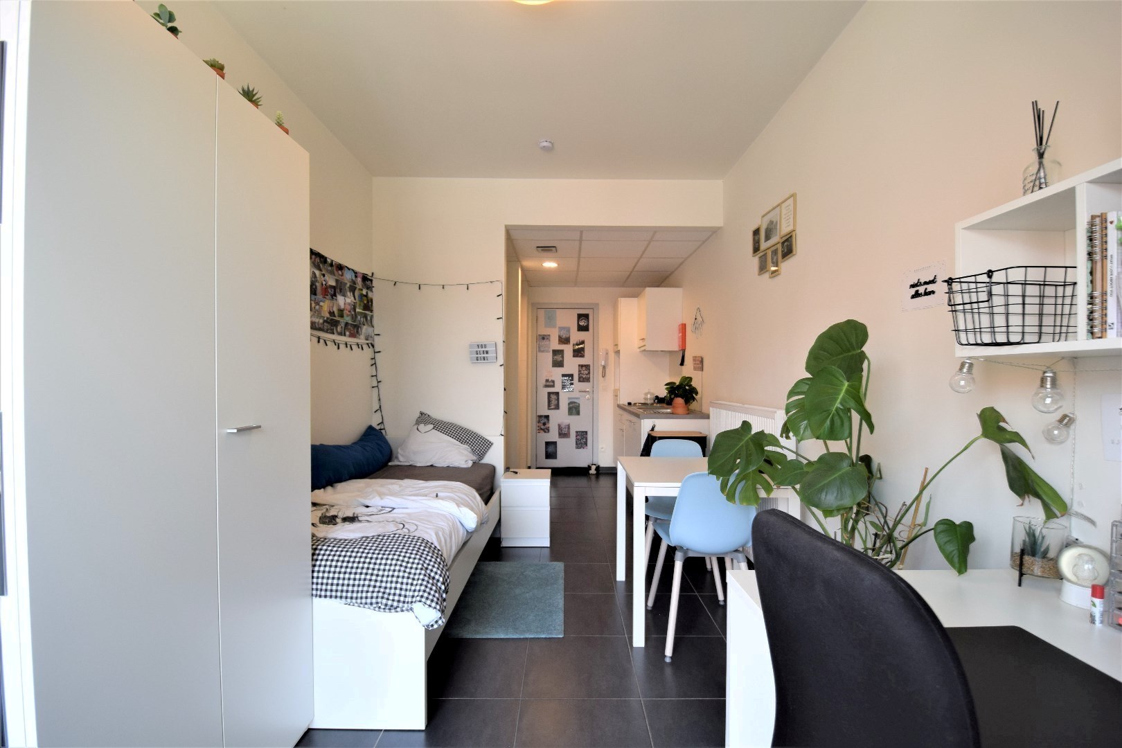 Comfortabele studentenkamer te huur nabij AZ Sint-Lucas. - foto 1