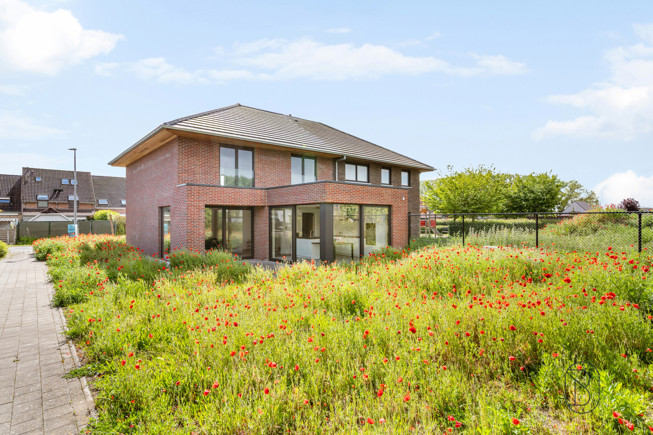 Kwalitatieve moderne ruime nieuwbouwwoning HOB met 3 SLK! - foto 2
