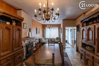 Welkom in deze charmante en lichtrijke woning gelegen in de geliefde Suikerdijkstraat 32. Deze eigendom combineert comfort, ruimte en...