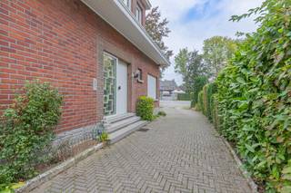 ERPE-MERE– Deze stevige open bebouwing, gelegen op een mooi perceel, kunt u vinden op een centrale locatie te Erpe-Mere.Deze woning, welke nood heeft...