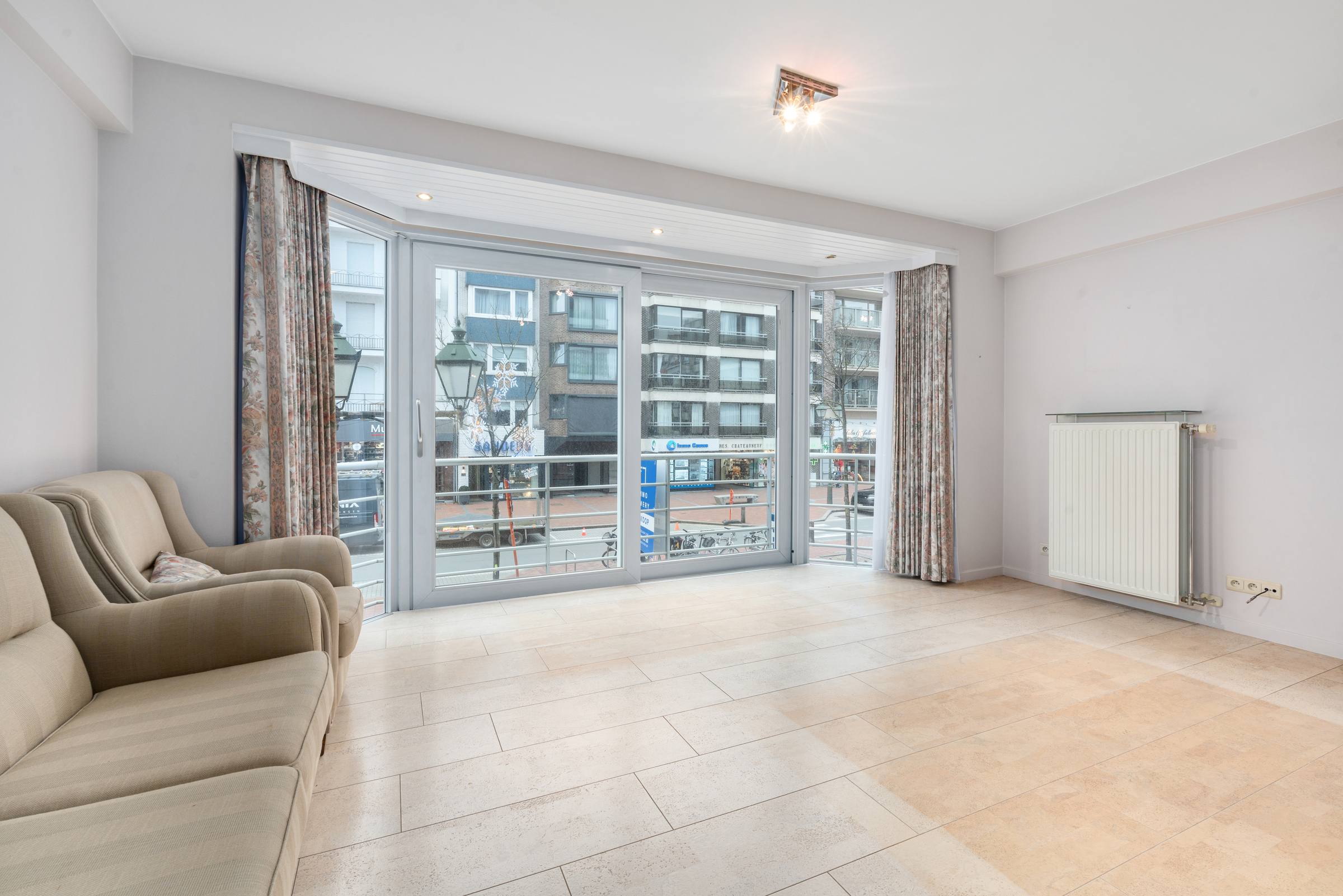 Ruim 2-slaapkamerappartement te koop in centrum Knokke! - foto 3