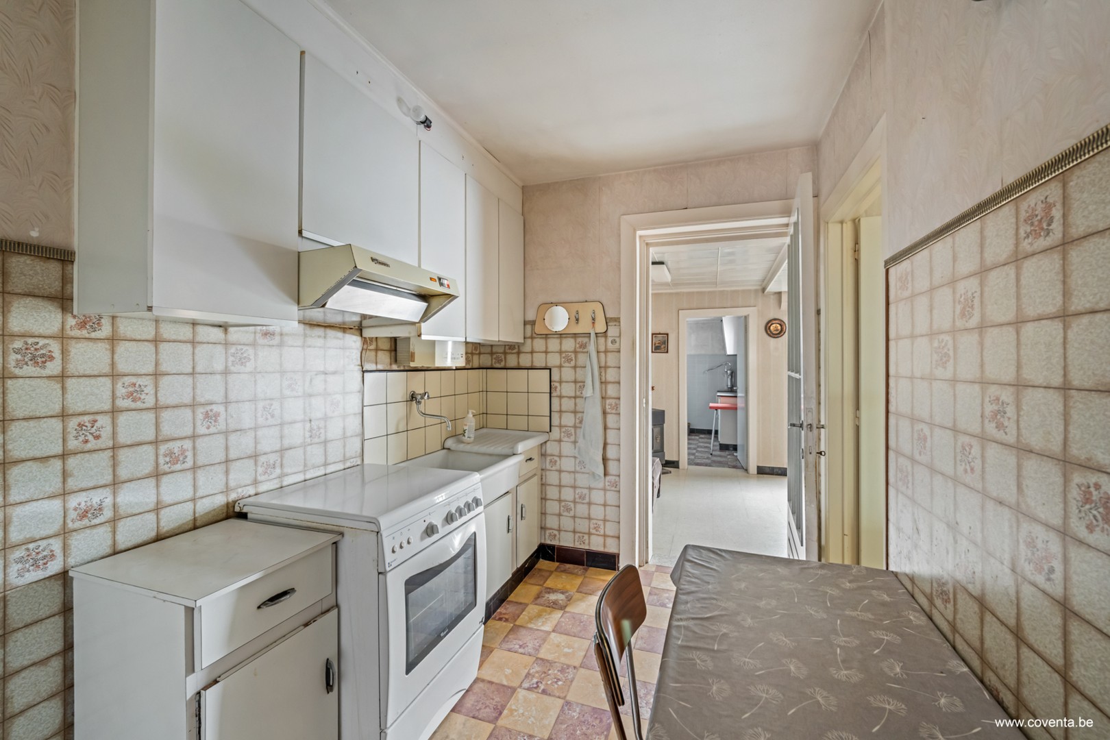 Maison familiale à rénover avec 4 chambres et jardin près du centre de Roulers - photo 5