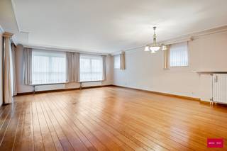 Ruim en licht appartement met 3 slaapkamers en 2 terrassen Dit aangename appartement bevindt zich in een rustige, groene buurt met...