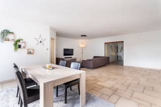 Dit ruim en licht appartement van ca 125 m² is gelegen op de tweede verdieping in de Kruishofstraat, in het verlengde van de Berkenlaan. Een...