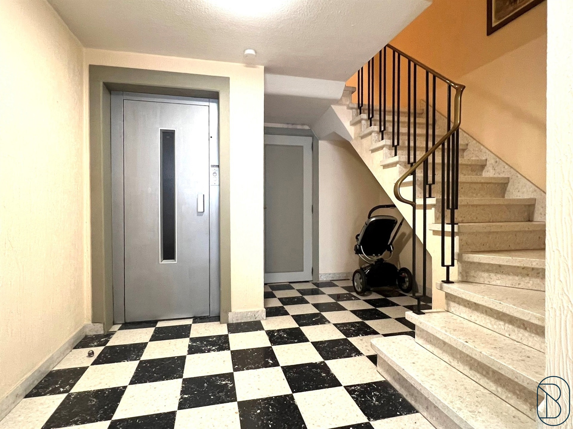 RUIM appartement met 3 SLK en 2 GARAGES - foto 3