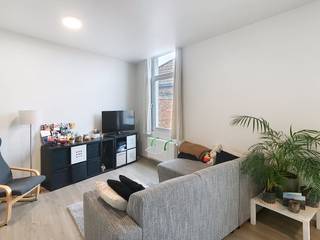 De snelste manier om een bezoek te brengen aan dit appartement? Vraag je bezoek aan via de rode knop op onze website (www.dewaele.com) en je...