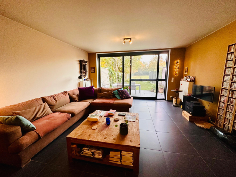 Moderne, aangename en energiezuinige woning(2018) met garage(elek. poort), staanplaats, tuin en drie slaapkamers te Mortsel - foto 4