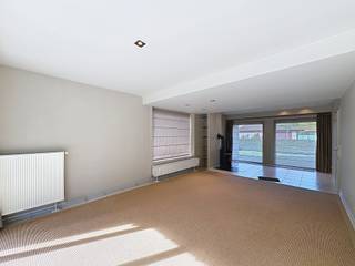 LiggingDeze vrijstaande woning is uitstekend gelegen in Sint-Denijs-Westrem, vlakbij Gent. U geniet hier van een rustige woonomgeving met tegelijk...