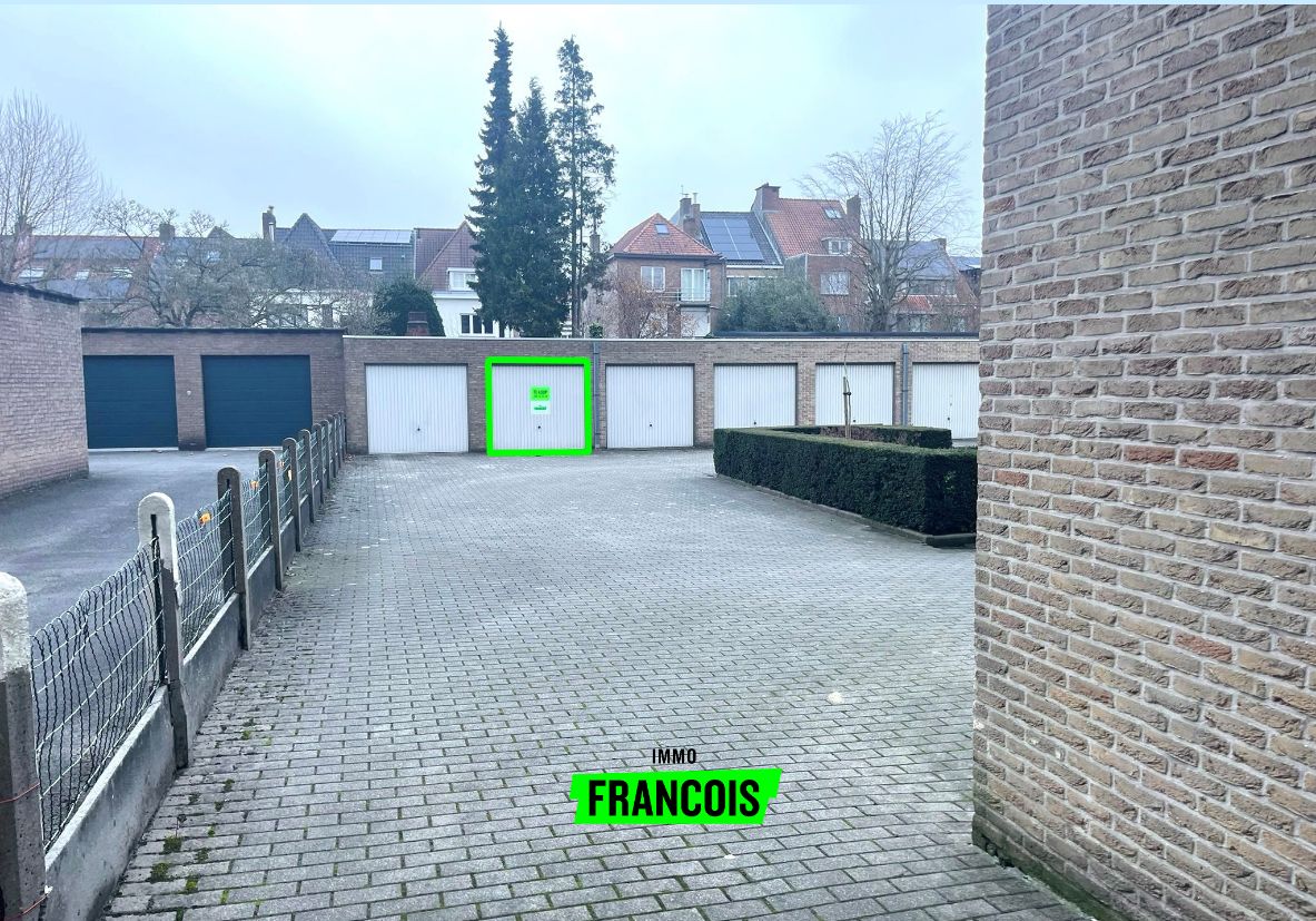 Garage for rent in Bruges