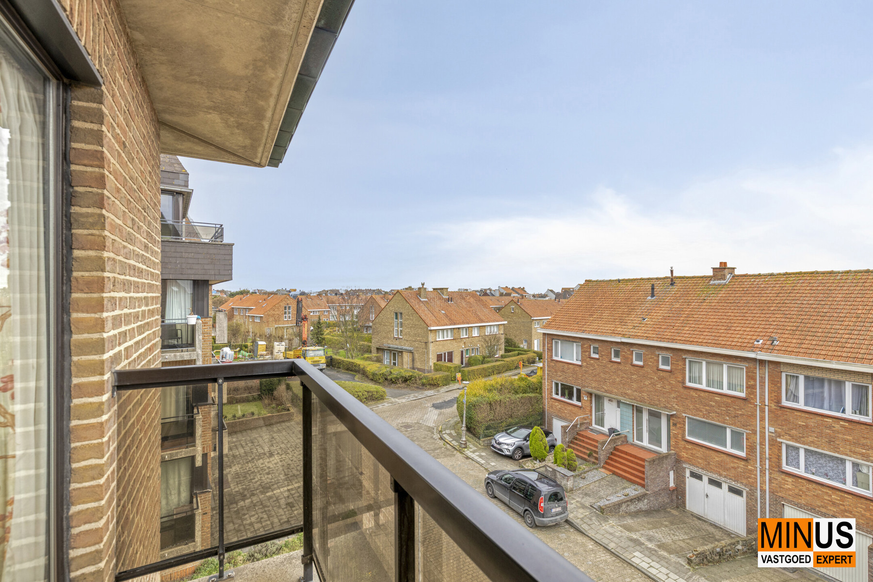 Instapklaar appartement op topligging nabij strand van Mariakerke - foto 3