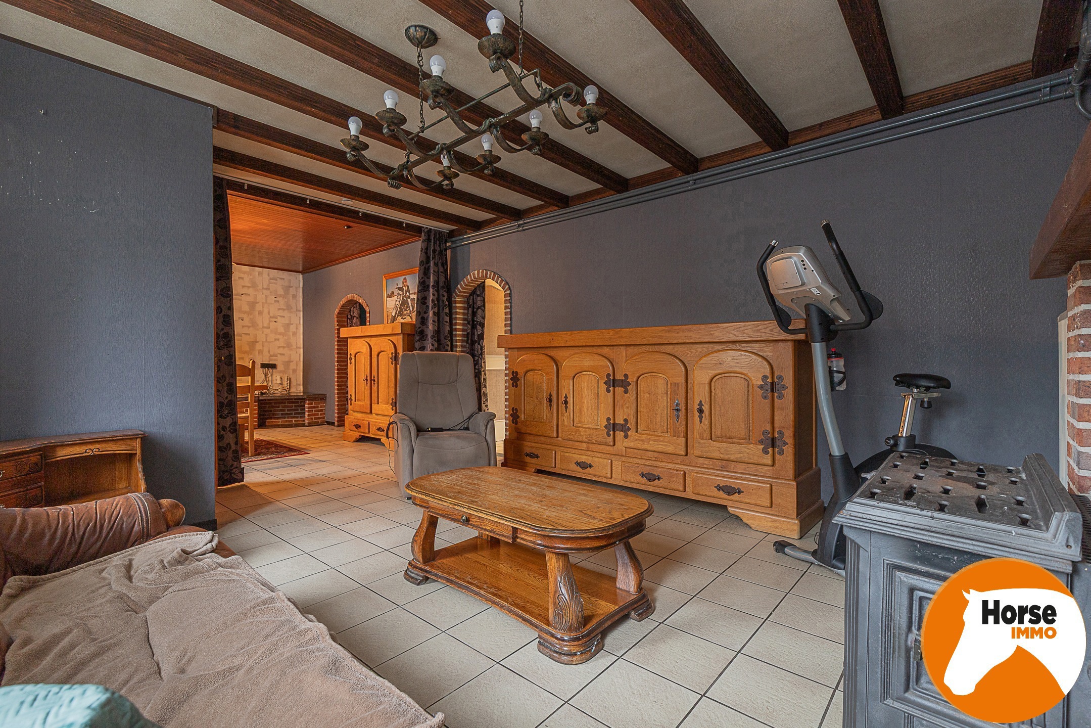 ROZEBEKE - Karakteristieke burgerwoning met loods - foto 4