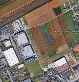 <p><span>Landbouwperceel te koop in Kortenberg</span></p><p><span> </span></p><p><span>Dit perceel landbouwgrond is gelegen in het groene buitengebied van Kortenberg en beslaat een oppervlakte van 2.205 m². Het terrein meet ongeveer 18 meter in de breedte en strekt zich uit over een diepte van 125 meter.</span></p><p><span> </span></p><p><span>Het perceel is momenteel verhuurd via een pachtovereenkomst, wat het bijzonder geschikt maakt voor wie wil investeren in grond met een stabiele opbrengst.</span></p><p><span> </span></p><p><span>Dankzij de rustige ligging geniet u hier van een landelijke omgeving, terwijl het centrum van Kortenberg en de omliggende gemeenten vlot bereikbaar blijven.</span></p><p><span> </span></p><p><span>Bijkomende informatie wordt graag verstrekt op verzoek.</span></p>