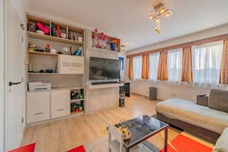 Vous cherchez la combinaison parfaite entre un logement confortable et un emplacement stratégique ? Albert Immo vous présente cet appartement...