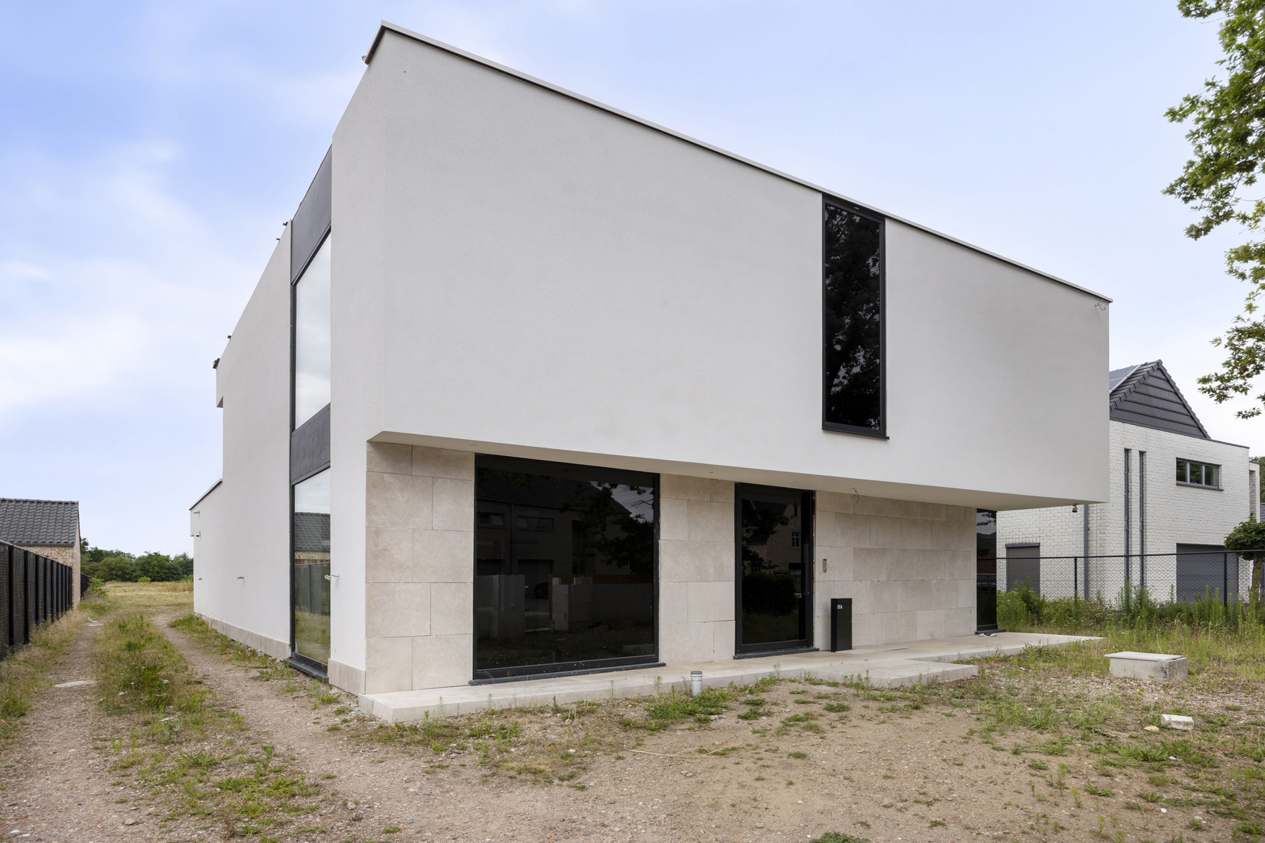 Moderne nieuwbouw villa met strak design ZONDER BTW  – nog verder af te werken naar eigen smaak! - foto 4