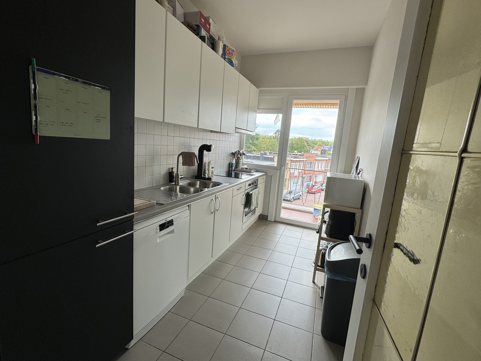 Ruim en licht appartement met 2 slaapkamers in hartje Mechelen - foto 4