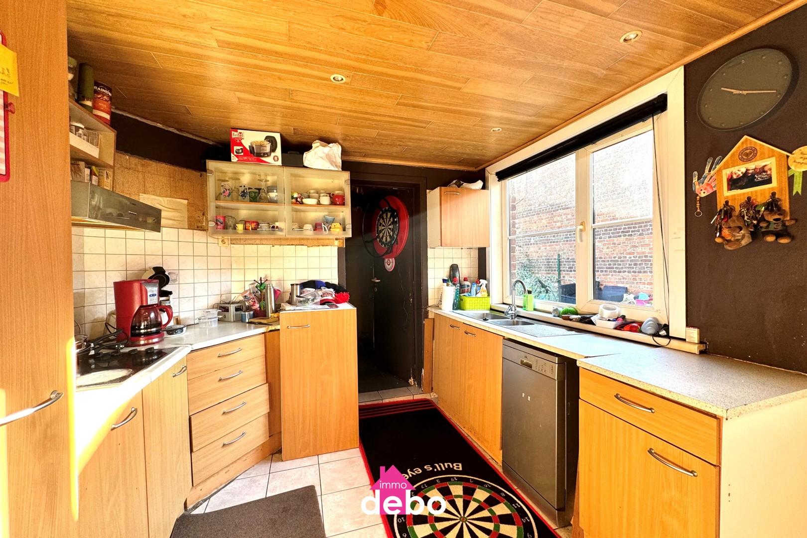 Hoekwoning met parking en oprit naast de woning en grote tuin voor 195.000 euro - photo 4