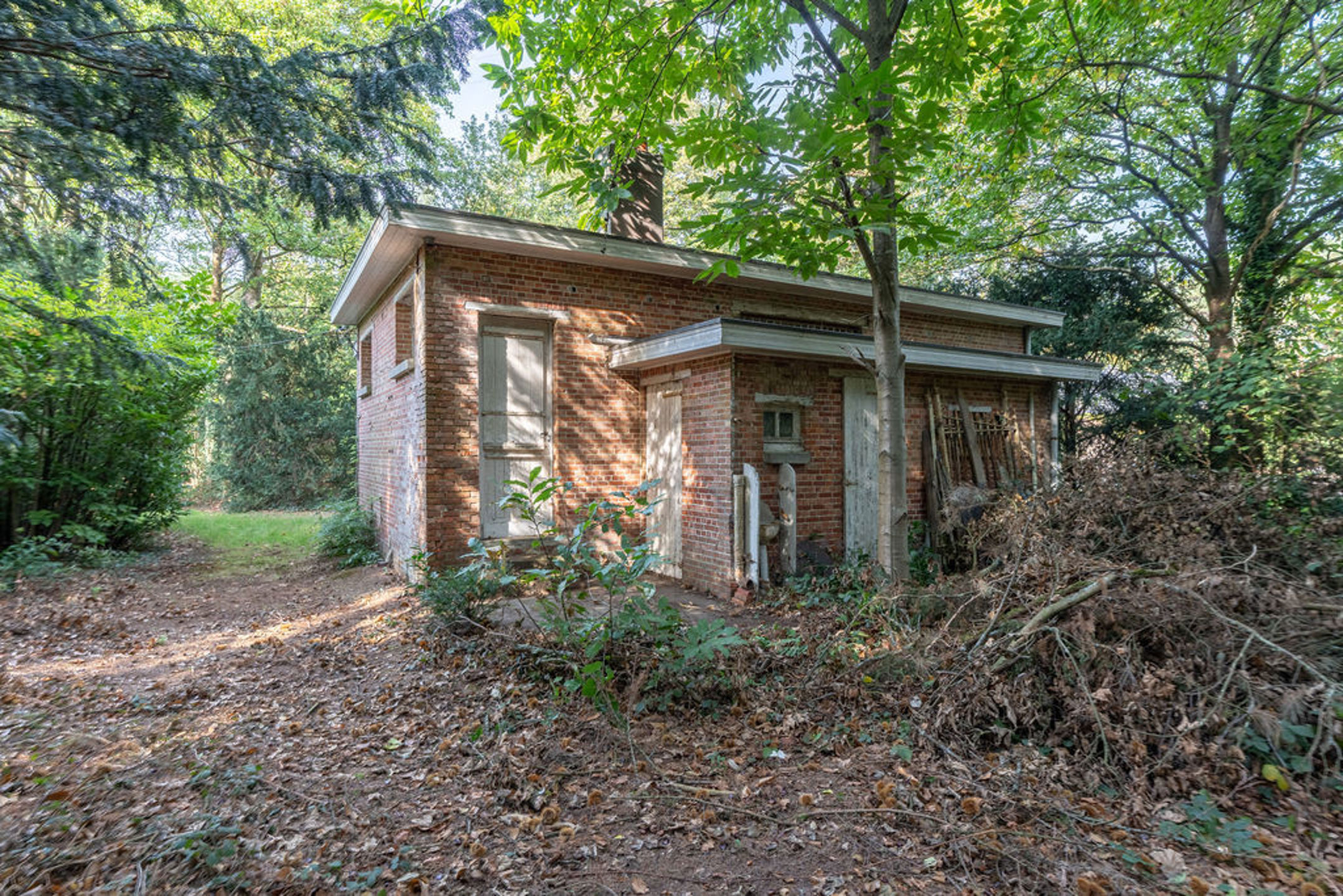 Bouwgrond / grondig te renoveren woning op 7.106m² grond. - foto 4