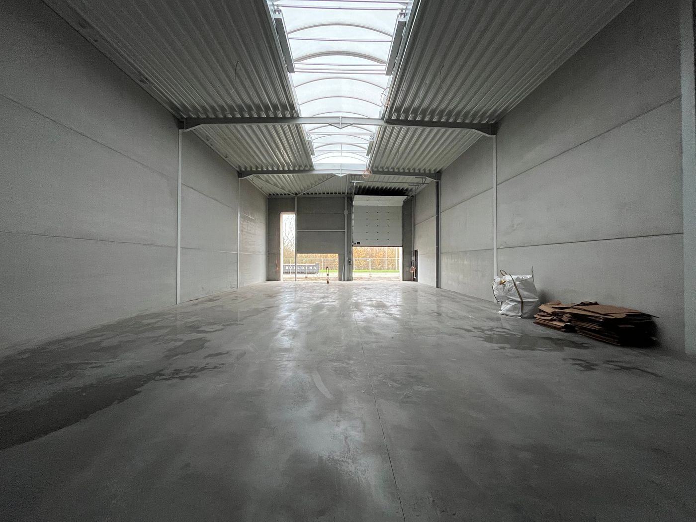 Opslagruimte van 300 m² &amp; uitstekend gelegen vlak aan de E40 - photo 3