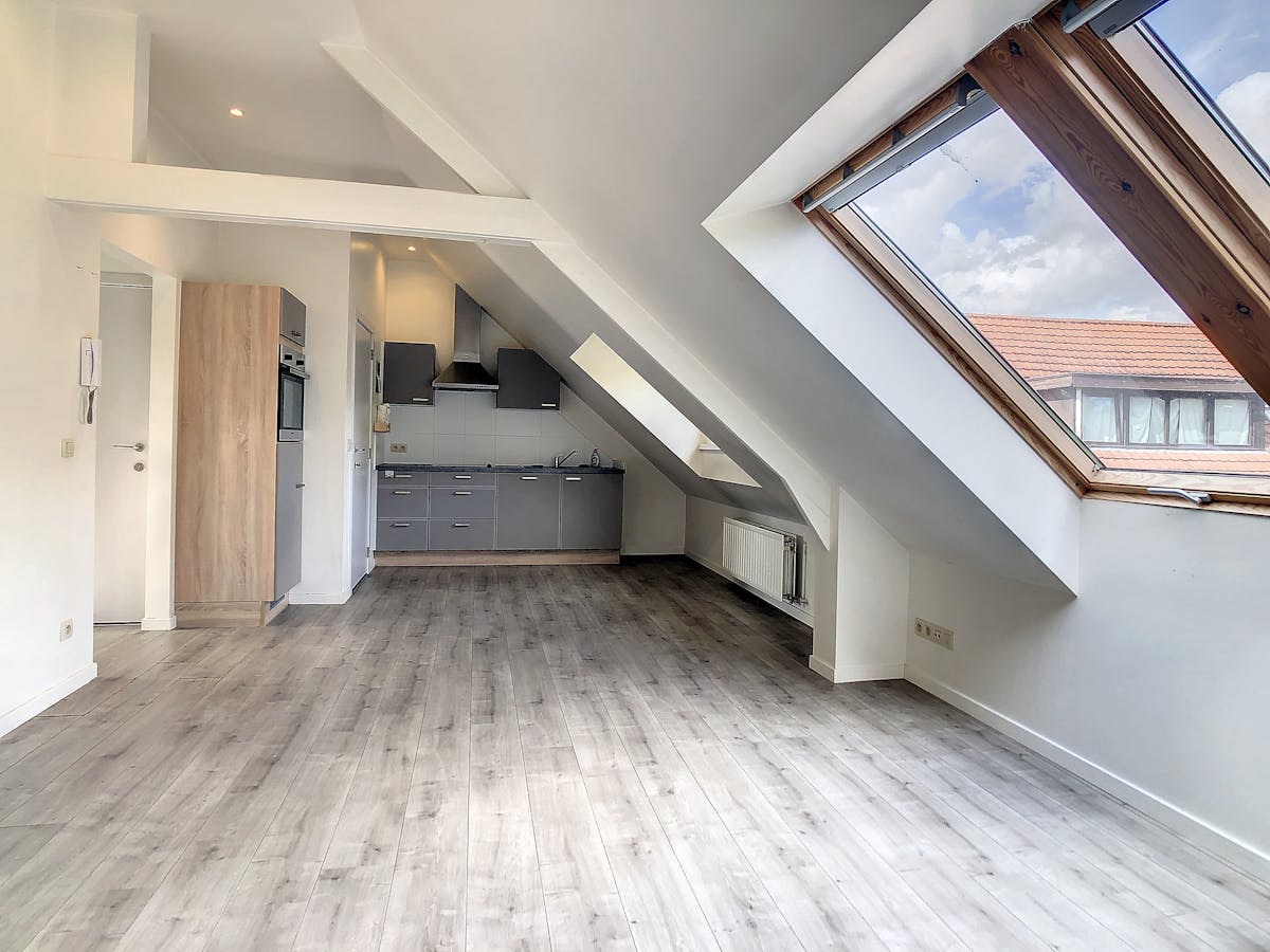 Penthouse d'une chambre à louer dans le centre d'Essen ! - photo 2