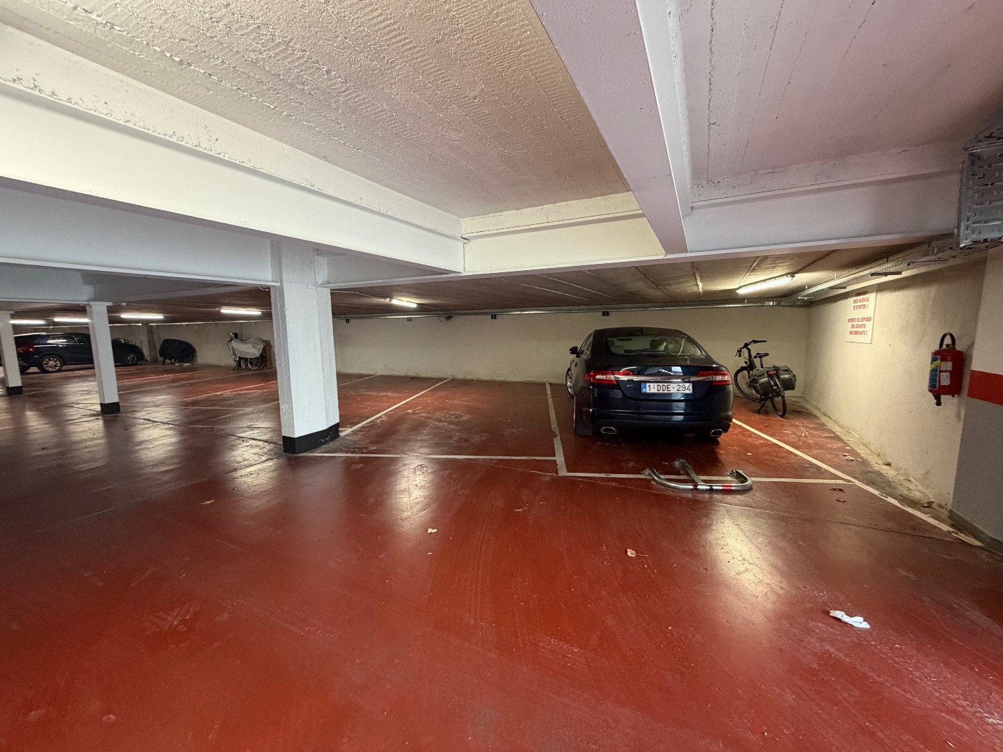 Zeer vlot toegankelijke autostaanplaats op het niveau -1 op zeer centrale ligging in Het Zoute, op Kustlaan - foto 4