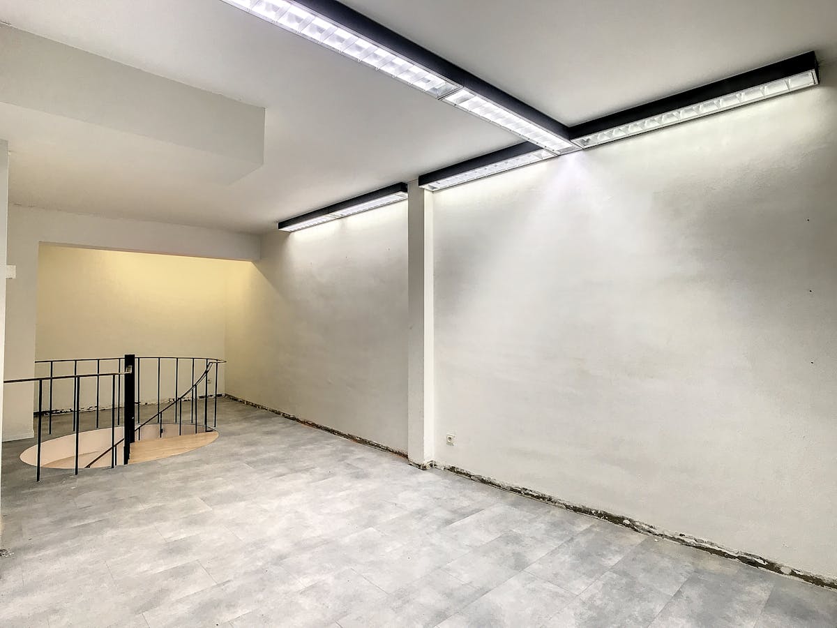 Commercial property for rent in the center of Kortrijk - photo 5