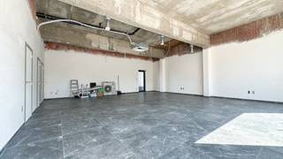 Bij ImmoFusion 7/7 “open huis” : klik op onze 3D-TOUR.Nieuw afgewerkt handelspand van 90m² in Heppen met parkeerplaats!Dit handelspand bestaat op dit...