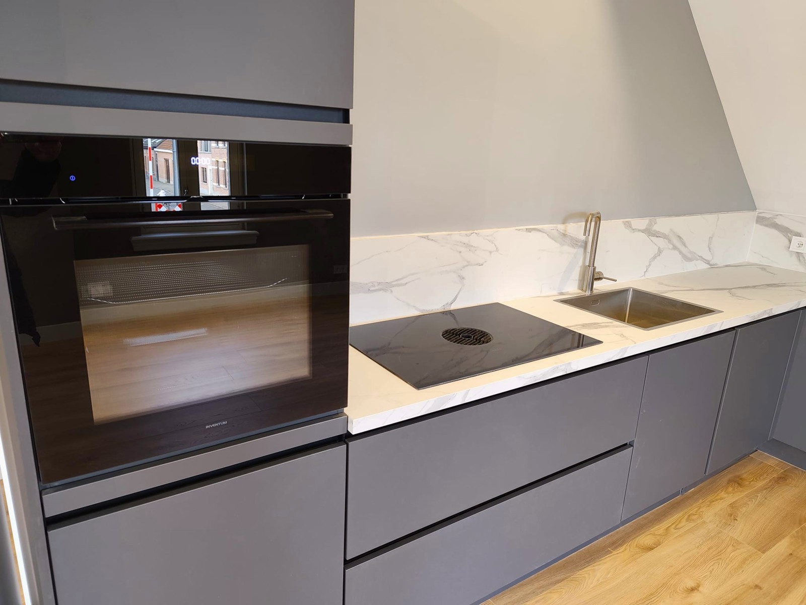 Volledig gerenoveerd app 2 slk + open keuken + terras - foto 5