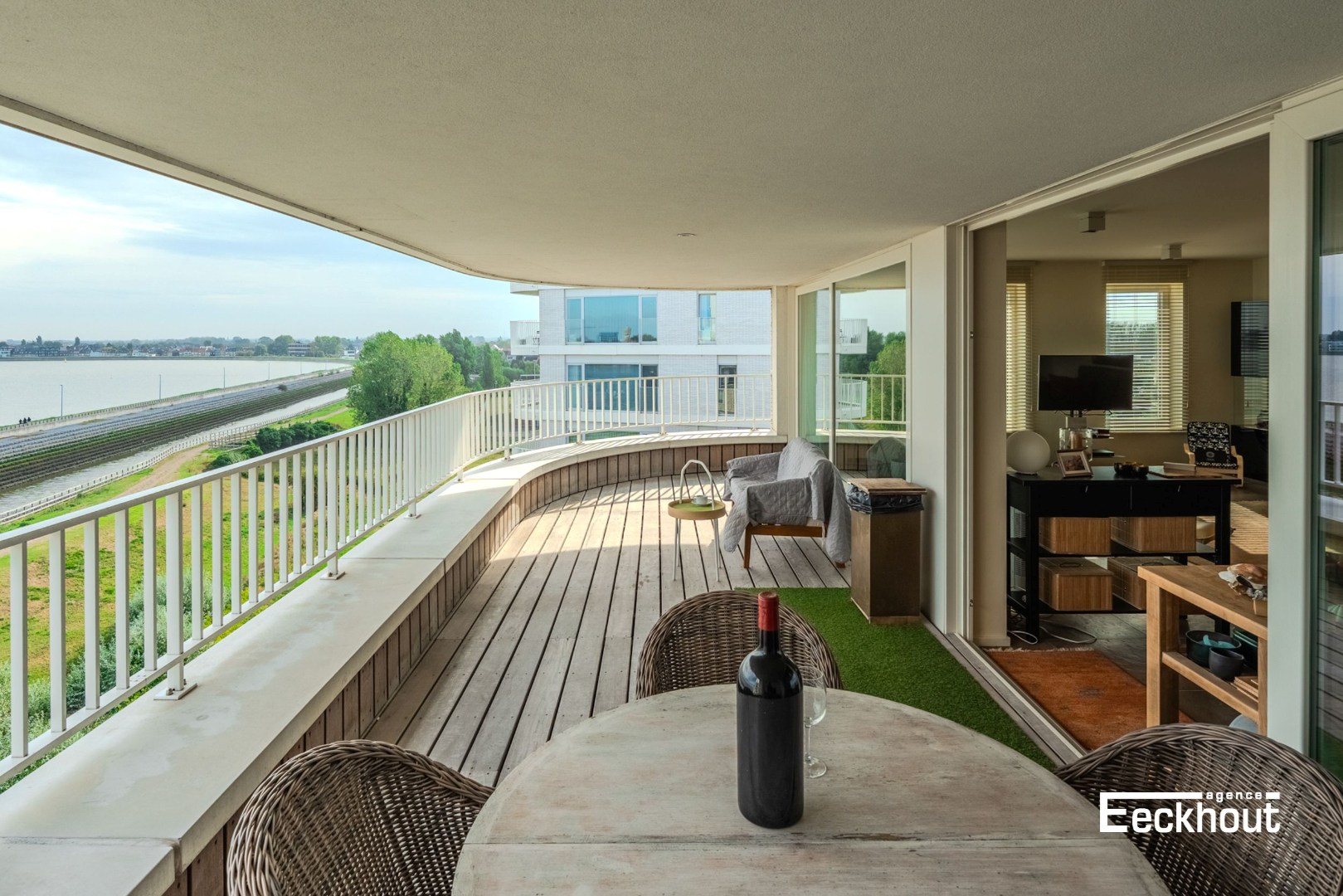 Zeer ruime penthouse (124m²) met 2 terrassen, 3 ruime slaapkamers en een uitnemend uitzicht aan de Spuikom! - foto 4