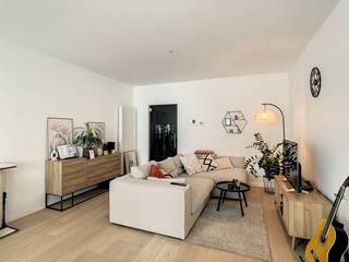 Het appartement is gelegen op de Houthulststraat in Merksem vlakbij winkels, scholen, openbaar vervoer, etc. Het betreft een gelijkvloers...