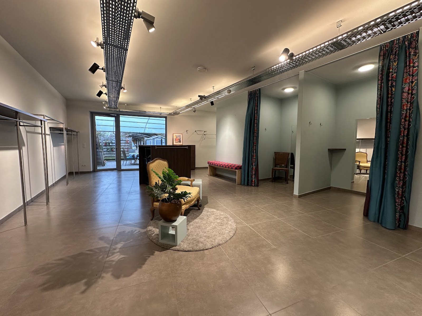 Commercial for rent in Geel - photo 4