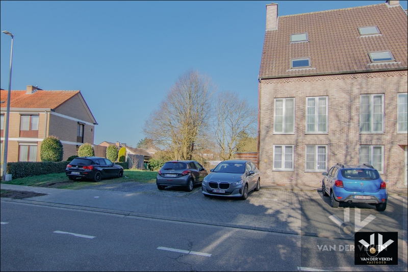 Rustig en toch centraal gelegen projectgrond met diverse mogelijkheden op 4 aren 7 centiaren in het centrum van Diepenbeek! - foto 5