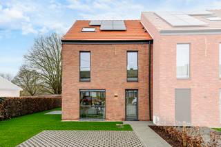 Maison témoin – Projet Joseph LemaireDéjà 1/3 du projet vendu !Projet neuf clé sur porte, idéalement situé à proximité du centre de Waremme.La maison...