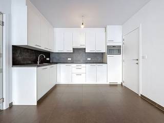 Appartement prêt à aménager au rez-de-chaussée, situé au calme mais au centre de la ville de Nieuport, à proximité du port de plaisance, du parc et...