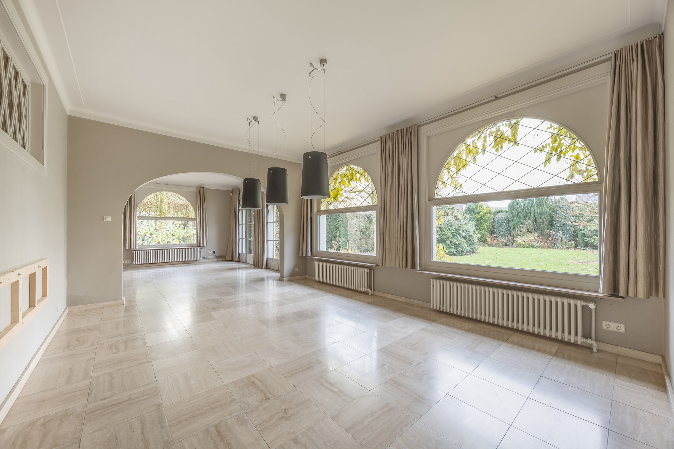 Stijlvolle villa met zwembad en uitzonderlijk potentieel - foto 5