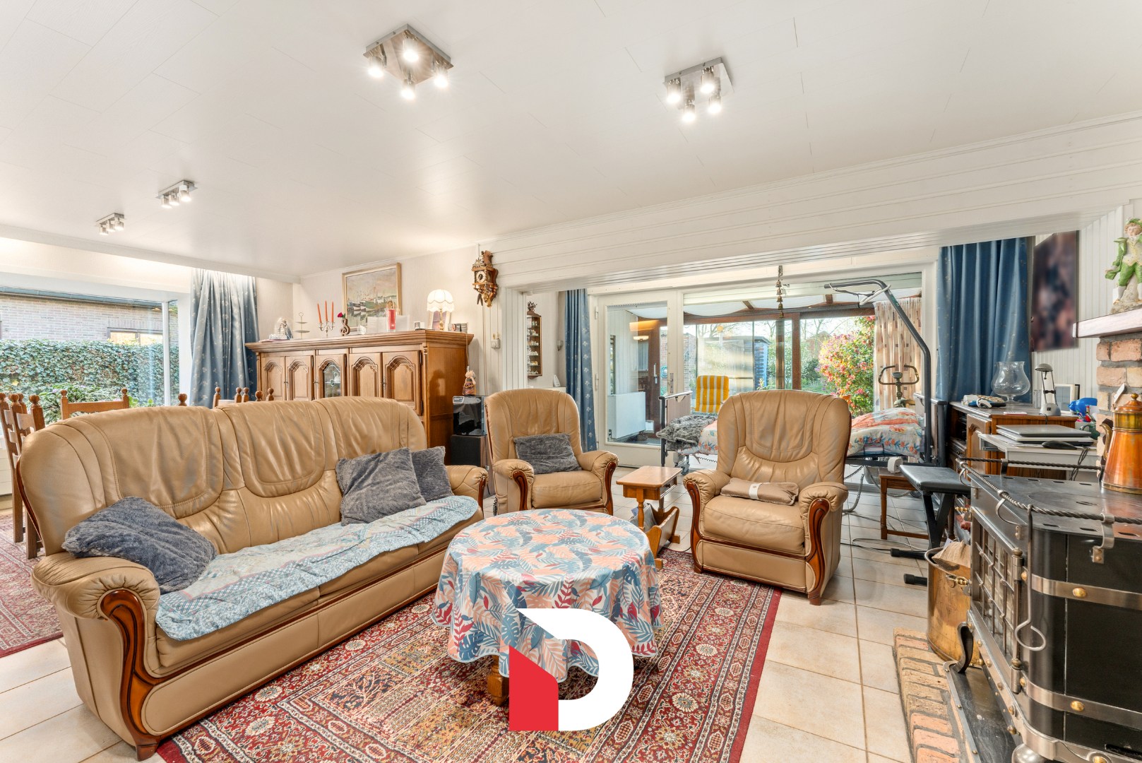 Veelzijdige halfopen woning + atelier op een ruim perceel in een residentiële buurt. - foto 5