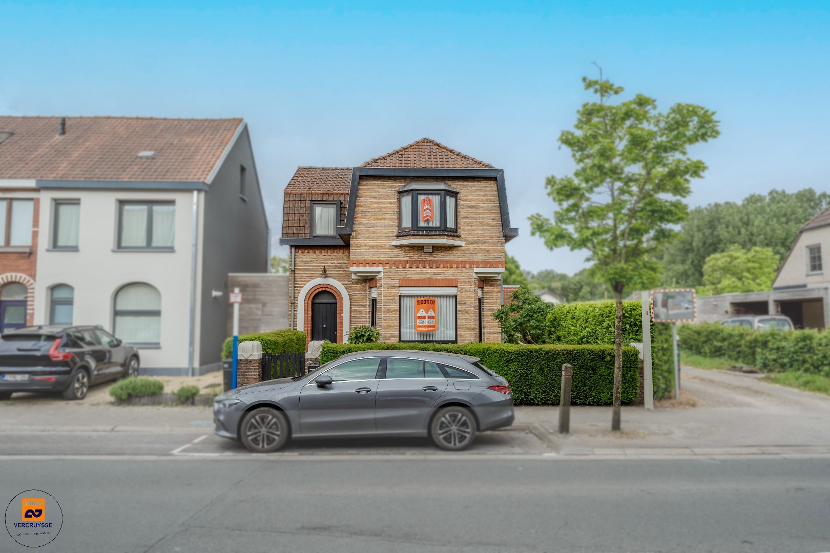 Karaktervolle woning met tal van mogelijkheden in hartje Sleidinge - foto 1