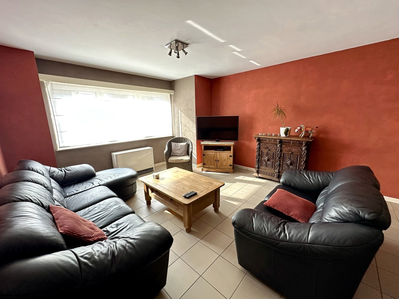 Appartement met 2 slaapkamers en garage te Denderleeuw - foto 3