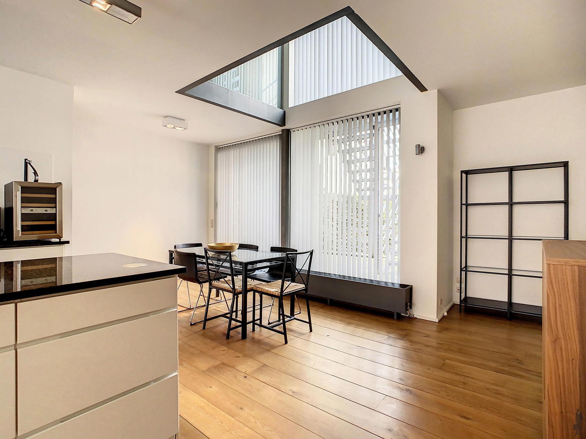 Modern, gemeubeld duplex- appartement met 1 slaapkamer en terras nabij het Eilandje!  - foto 5